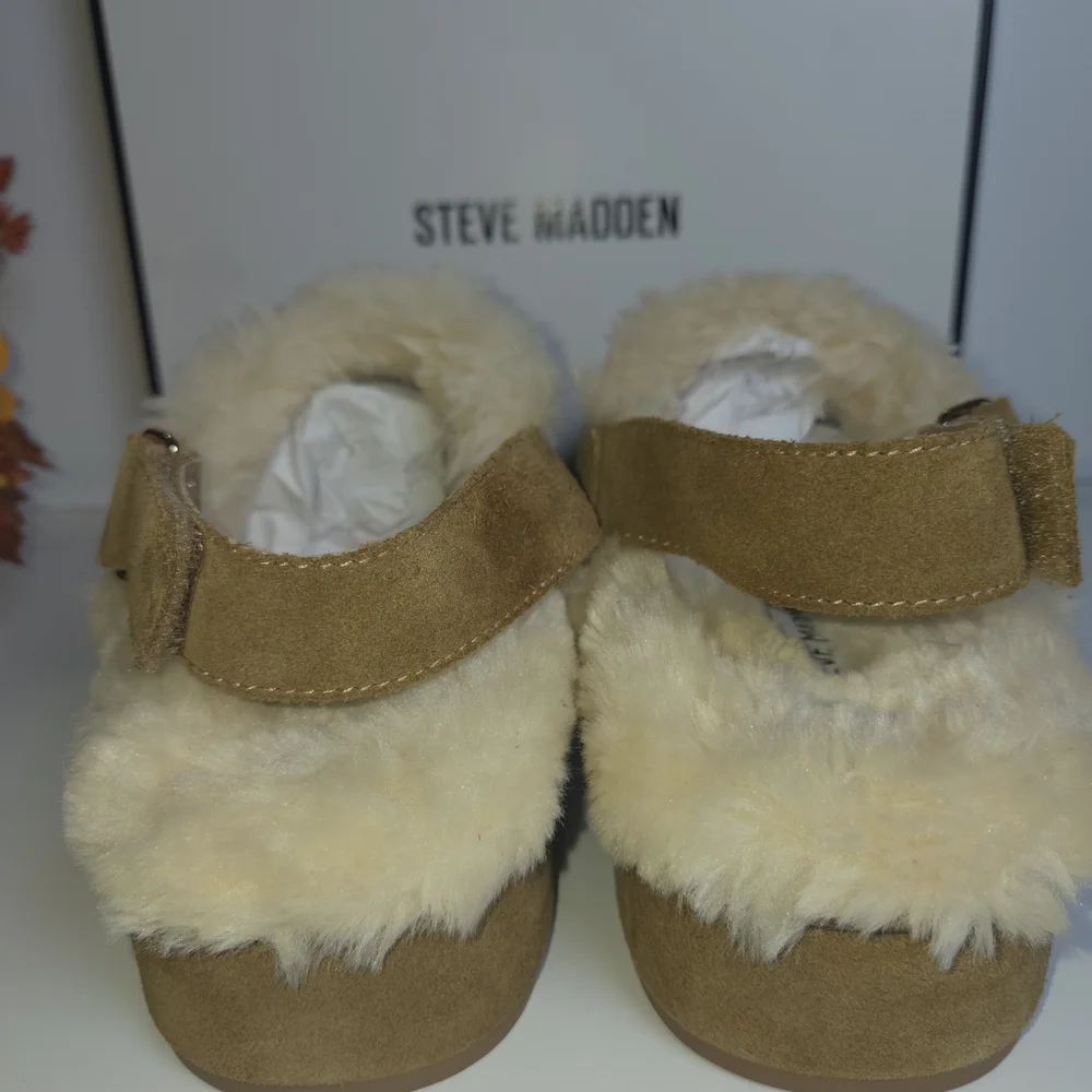 Steve Madden Tan Suede Slip-On Shoes - Picture 6 of 10